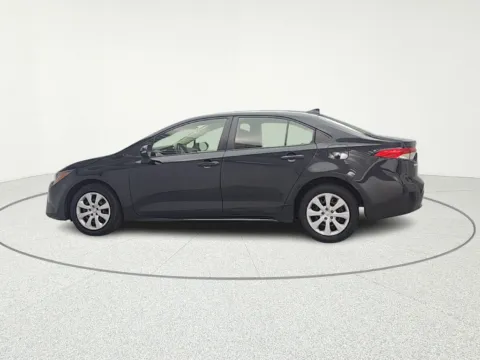 More photos of 2021 Toyota Corolla LE at CarWise Gurnee, IL