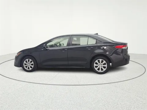 More photos of 2021 Toyota Corolla LE at CarWise Gurnee, IL