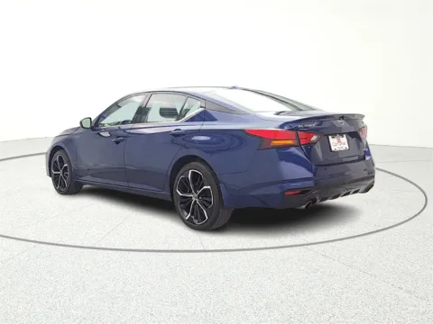 More photos of 2023 Nissan Altima 2.5 SR at CarWise Gurnee, IL