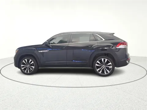 More photos of 2020 Volkswagen Atlas Cross Sport 2.0T SEL at CarWise Gurnee, IL