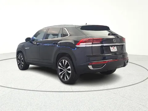 More photos of 2020 Volkswagen Atlas Cross Sport 2.0T SEL at CarWise Gurnee, IL