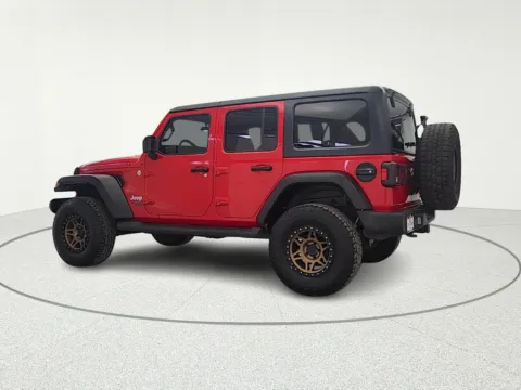 More photos of 2019 Jeep Wrangler Unlimited Sport S at CarWise Gurnee, IL