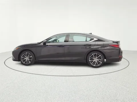 More photos of 2023 Lexus ES 350 at CarWise Gurnee, IL