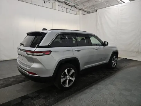 Photos of 2023 Jeep Grand Cherokee 4xe for sale in Gurnee, IL at CarWise Gurnee