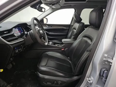 Another view of 2023 Jeep Grand Cherokee 4xe for sale in Gurnee, IL at CarWise Gurnee