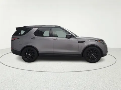 More photos of 2020 Land Rover Discovery HSE at CarWise Gurnee, IL