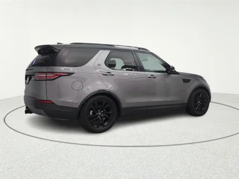 More photos of 2020 Land Rover Discovery HSE at CarWise Gurnee, IL