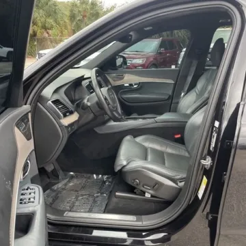 Another view of 2020 Volvo XC90 T6 Inscription for sale in Gurnee, IL at CarWise Gurnee
