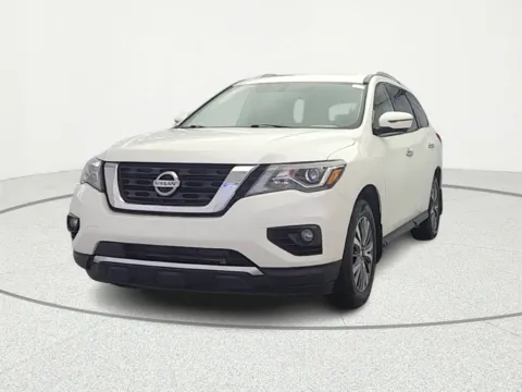 Photos of 2020 Nissan Pathfinder SL for sale in Gurnee, IL at CarWise Gurnee