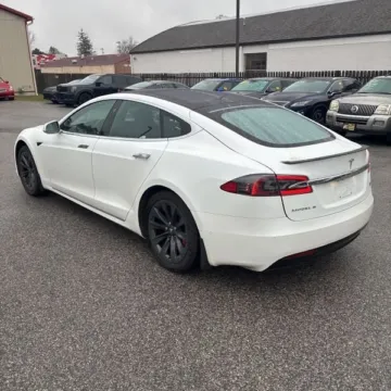 Photos of 2018 Tesla Model S 100D for sale in Gurnee, IL at CarWise Gurnee