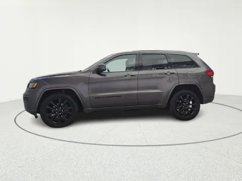 More photos of 2020 Jeep Grand Cherokee Altitude at CarWise Gurnee, IL