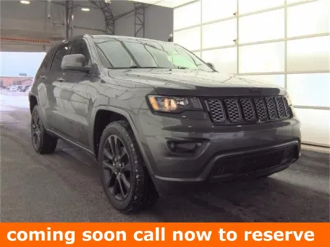 Gray 2020 Jeep Grand Cherokee Altitude for sale in Gurnee, IL