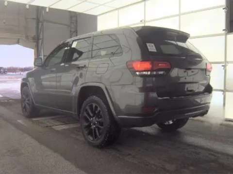 Photos of 2020 Jeep Grand Cherokee Altitude for sale in Gurnee, IL at CarWise Gurnee