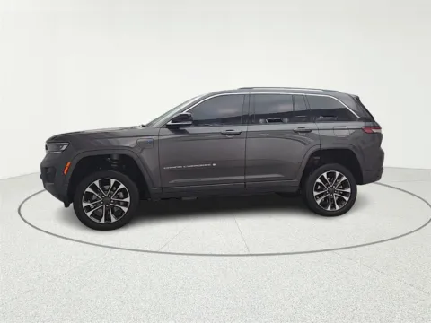 More photos of 2023 Jeep Grand Cherokee Overland 4xe at CarWise Gurnee, IL