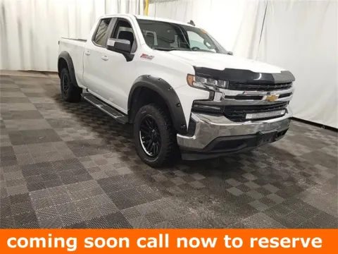 White 2019 Chevrolet Silverado 1500 LT for sale in Gurnee, IL