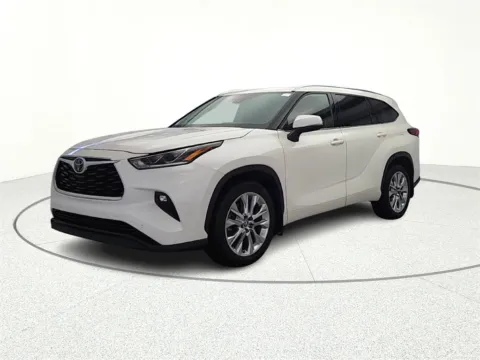 Another view of 2020 Toyota Highlander Limited for sale in Gurnee, IL at CarWise Gurnee