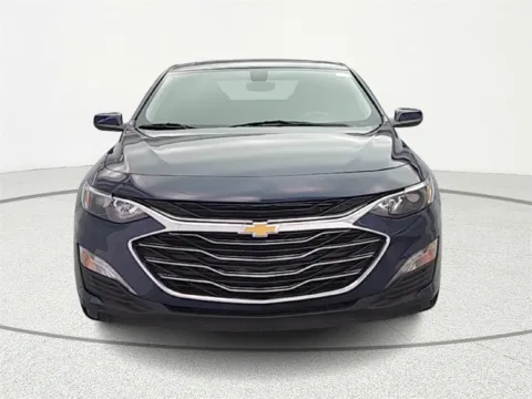 Photos of 2022 Chevrolet Malibu LT for sale in Gurnee, IL at CarWise Gurnee