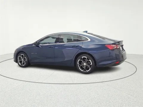 More photos of 2022 Chevrolet Malibu LT at CarWise Gurnee, IL