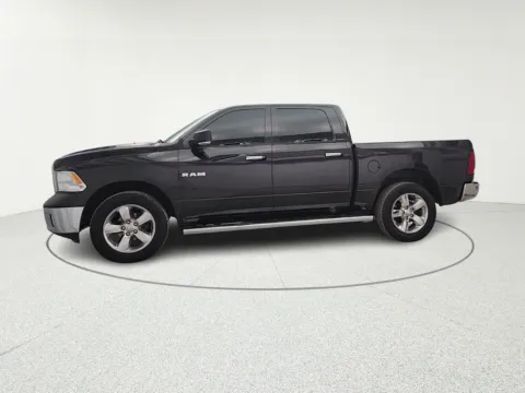 More photos of 2017 Ram 1500 Big Horn at CarWise Gurnee, IL