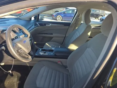 Another view of 2017 Ford Fusion Hybrid SE for sale in Gurnee, IL at CarWise Gurnee