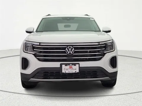 Photos of 2024 Volkswagen Atlas 2.0T SE w/Technology for sale in Gurnee, IL at CarWise Gurnee