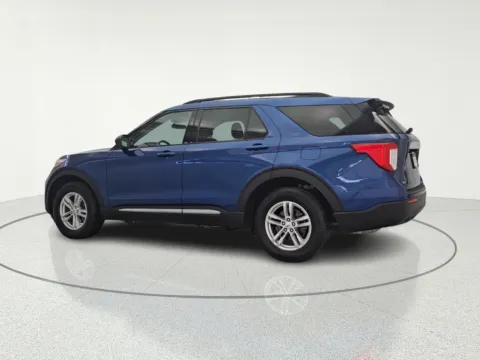 More photos of 2022 Ford Explorer XLT at CarWise Gurnee, IL