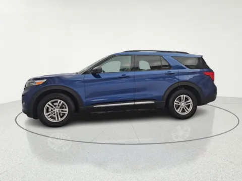 More photos of 2022 Ford Explorer XLT at CarWise Gurnee, IL