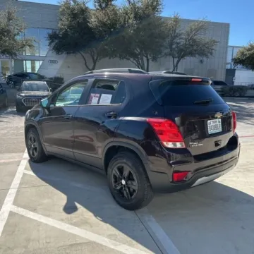 Photos of 2021 Chevrolet Trax LT for sale in Gurnee, IL at CarWise Gurnee