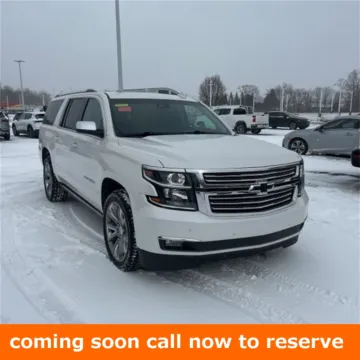 White 2019 Chevrolet Suburban Premier for sale in Gurnee, IL