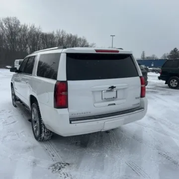 Photos of 2019 Chevrolet Suburban Premier for sale in Gurnee, IL at CarWise Gurnee