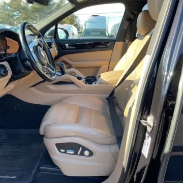 Another view of 2019 Porsche Cayenne S for sale in Gurnee, IL at CarWise Gurnee