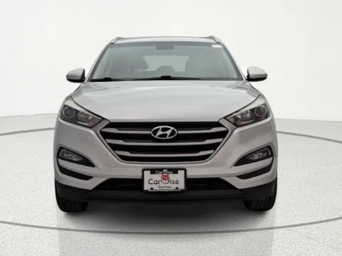 Photos of 2018 Hyundai Tucson SEL for sale in Gurnee, IL at CarWise Gurnee