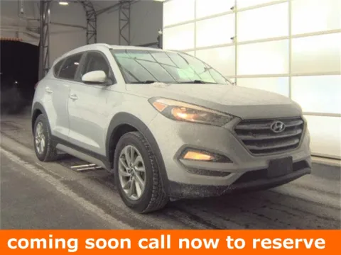 Silver 2018 Hyundai Tucson SEL for sale in Gurnee, IL