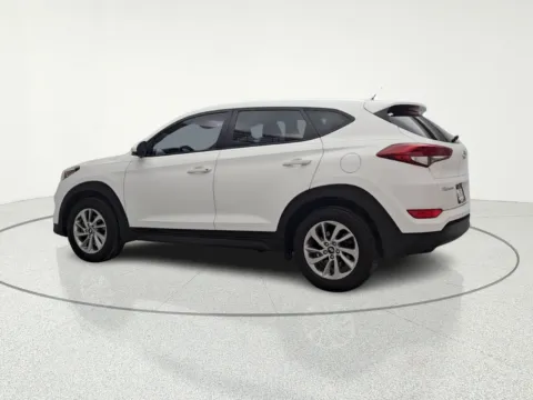 More photos of 2017 Hyundai Tucson SE at CarWise Gurnee, IL