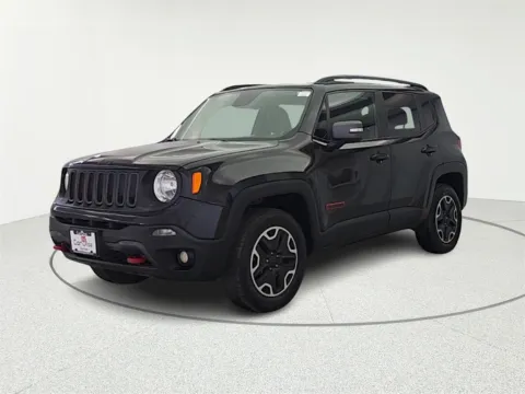 Another view of 2016 Jeep Renegade Trailhawk for sale in Gurnee, IL at CarWise Gurnee