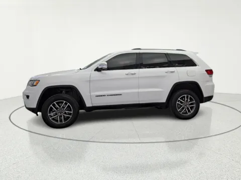 More photos of 2021 Jeep Grand Cherokee Limited at CarWise Gurnee, IL