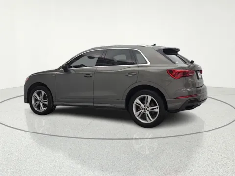 More photos of 2022 Audi Q3 Premium at CarWise Gurnee, IL