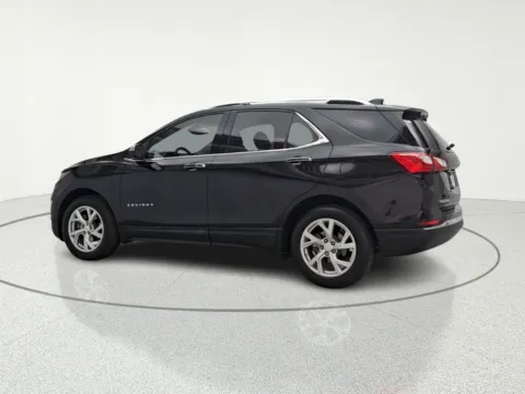 More photos of 2021 Chevrolet Equinox Premier at CarWise Gurnee, IL