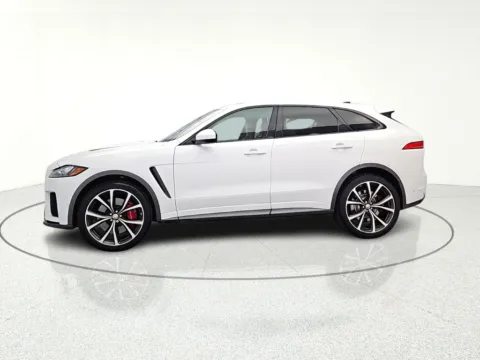 More photos of 2020 Jaguar F-PACE SVR at CarWise Gurnee, IL