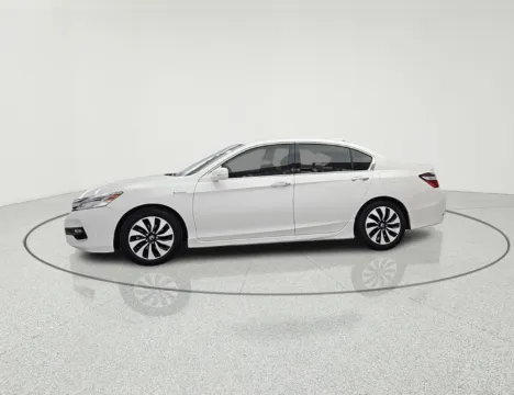 More photos of 2017 Honda Accord Hybrid Touring at CarWise Gurnee, IL