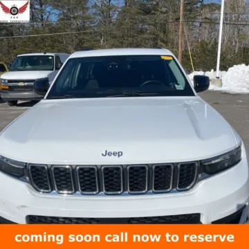 White 2022 Jeep Grand Cherokee L Laredo for sale in Gurnee, IL