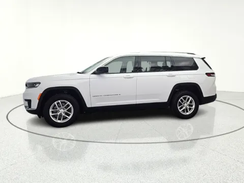 More photos of 2022 Jeep Grand Cherokee L Laredo at CarWise Gurnee, IL