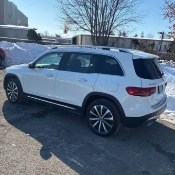 Photos of 2022 Mercedes-Benz GLB 250 for sale in Gurnee, IL at CarWise Gurnee