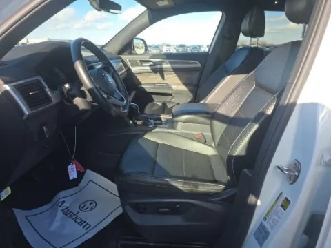 Another view of 2021 Volkswagen Atlas Cross Sport 2.0T SE w/Technology for sale in Gurnee, IL at CarWise Gurnee