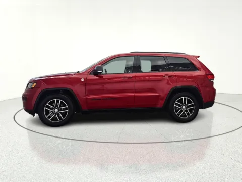 More photos of 2018 Jeep Grand Cherokee Trailhawk at CarWise Gurnee, IL