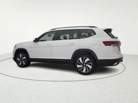 More photos of 2024 Volkswagen Atlas 2.0T SE w/Technology at CarWise Gurnee, IL