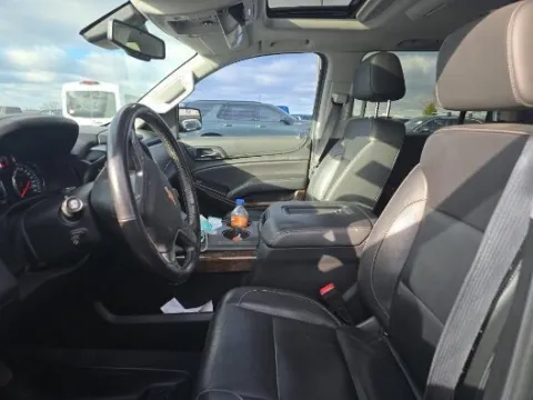 Another view of 2020 Chevrolet Suburban LT for sale in Gurnee, IL at CarWise Gurnee