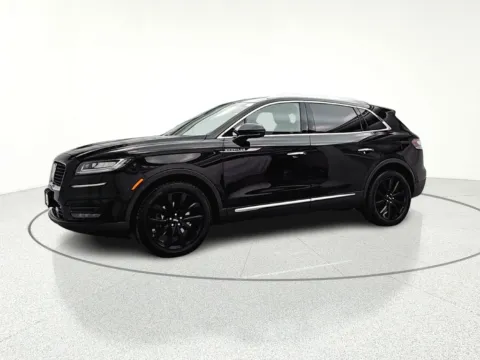 More photos of 2020 Lincoln Nautilus Reserve at CarWise Gurnee, IL