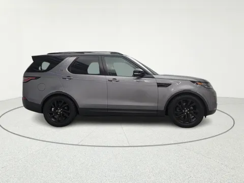 More photos of 2020 Land Rover Discovery HSE at CarWise Gurnee, IL