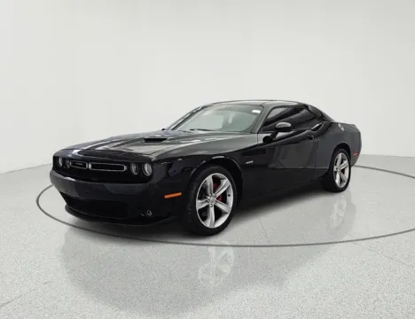 More photos of 2016 Dodge Challenger R/T at CarWise Gurnee, IL